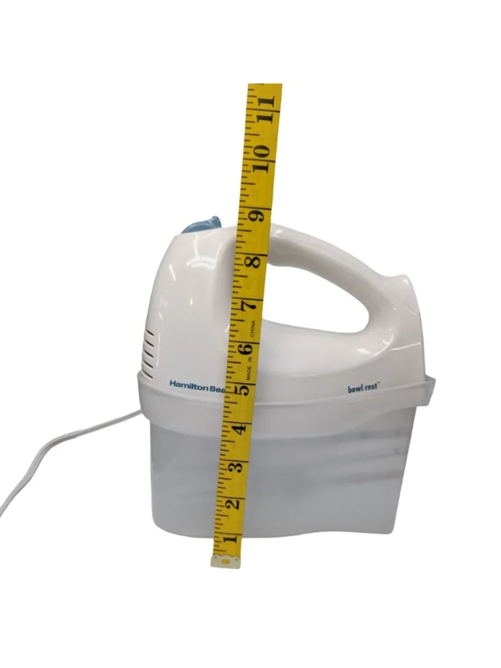Hamilton Beach Electric Hand Mixer 6 Speed White 62682 2 Beaters 1 Whisk